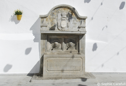 Palsonada fountain in Plaza de la Virgin Dolores. © Sophie Carefull Palsonada fountain in Plaza de la Virgin Dolores. © Sophie Carefull
