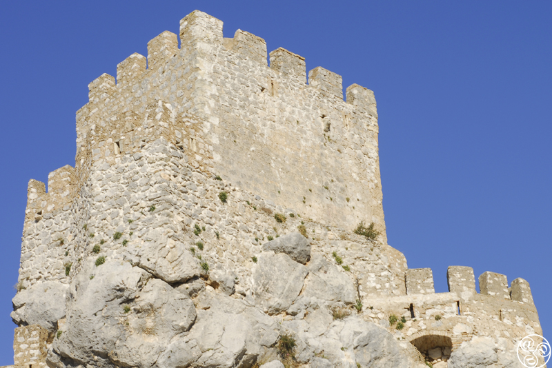 El castillo árabe corona el paisaje de Zuheros ©Michelle Chaplow