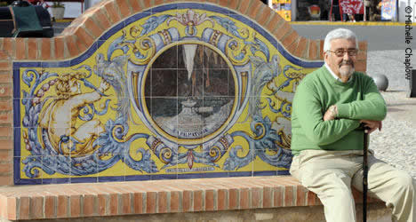 Plaza Gruta de las Maravillas a great place to watch the world go by. Ornate tiles reflect images form the nearby caves or Gruta de las Maravillas &copy; Michelle Chaplow
