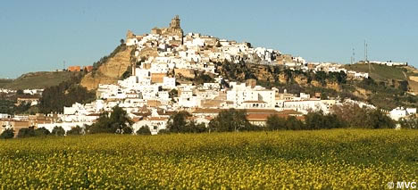In the heart of Cadiz, the white village of Arcos de la Frontera