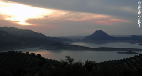 The Izn&Atilde;&iexcl;jar reservoir