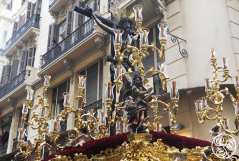 Historic Holy Week throne processions wind through the streets of Malaga's historic quarter, blending centuries-old traditions with breathtaking craftsmanship. Historic Holy Week throne processions wind through the streets of Malaga's historic quarter, blending centuries-old traditions with breathtaking craftsmanship.© Michelle Chaplow