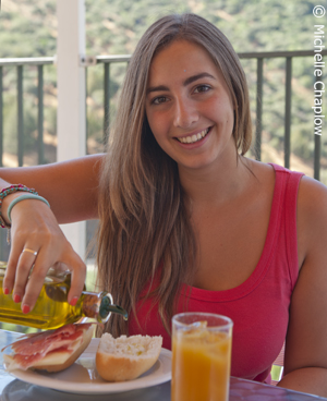 Unmarked, refillable olive oil bottles like these are no longer allowed in bars and restaurants. © Michelle Chaplow Unmarked, refillable olive oil bottles like these are no longer allowed in bars and restaurants. © Michelle Chaplow