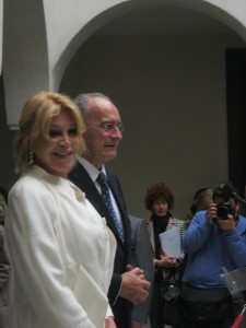 carmen-alcalde carmen-alcalde