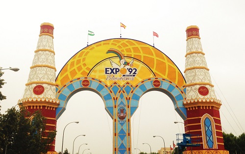 The portada (gateway) of the Feria The portada (gateway) of the Feria
