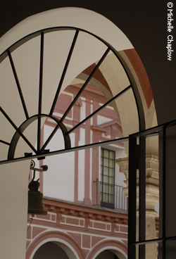Museo de Bellas Artes (Fine Arts Museum) Museo de Bellas Artes (Fine Arts Museum)
