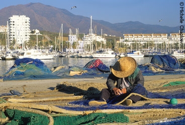 The old and new coexist perfectly in Estepona. © Michelle Chaplow