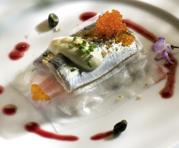 Sardines with white garlic and cherries ©Restaurante Alejandro Sardines with white garlic and cherries ©Restaurante Alejandro