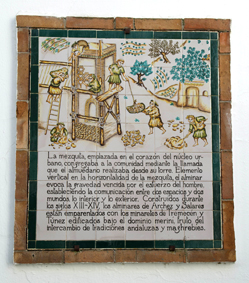 Plaque depicting the construction of the minaret. © Sophie Carefull