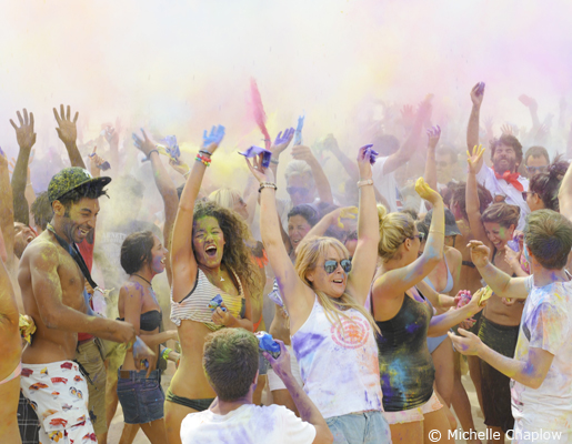 The perfect fun festival, go color yourself :) © Michelle Chaplow .