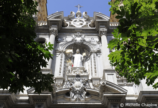 San Juan de Dios looks down onto the street of the same name. © Michelle Chaplow San Juan de Dios looks down onto the street of the same name. © Michelle Chaplow