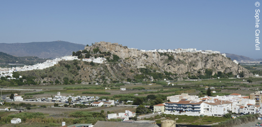 Salobreña, with its moorish castle, sits on a hill above sugar plantations. © Sophie Carefull Salobreña, with its moorish castle, sits on a hill above sugar plantations. © Sophie Carefull