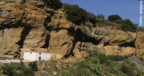 Cave House © Michelle Chaplow