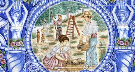 Decorative ceramics, depicting the olive harvest of Rute Decorative ceramics, depicting the olive harvest of Rute