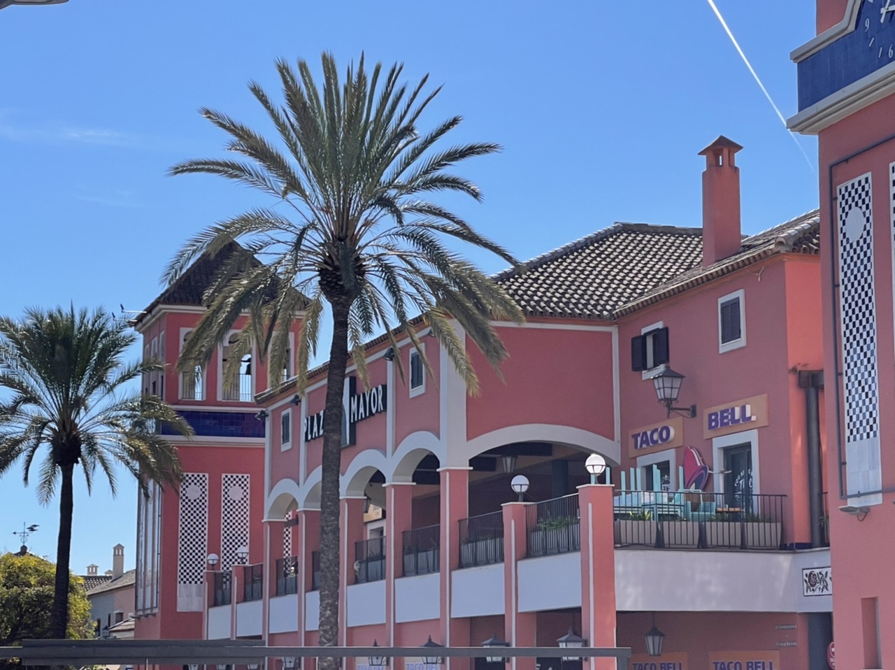 Where to go shopping in Marbella? - Centro Plaza