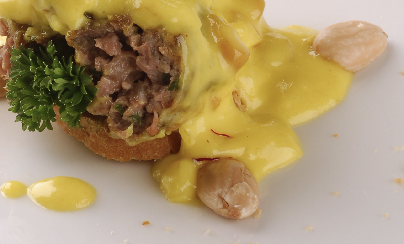 Albondigas recipe | Meatballs in Saffron-Almond Sauce | Andalucia.com ...