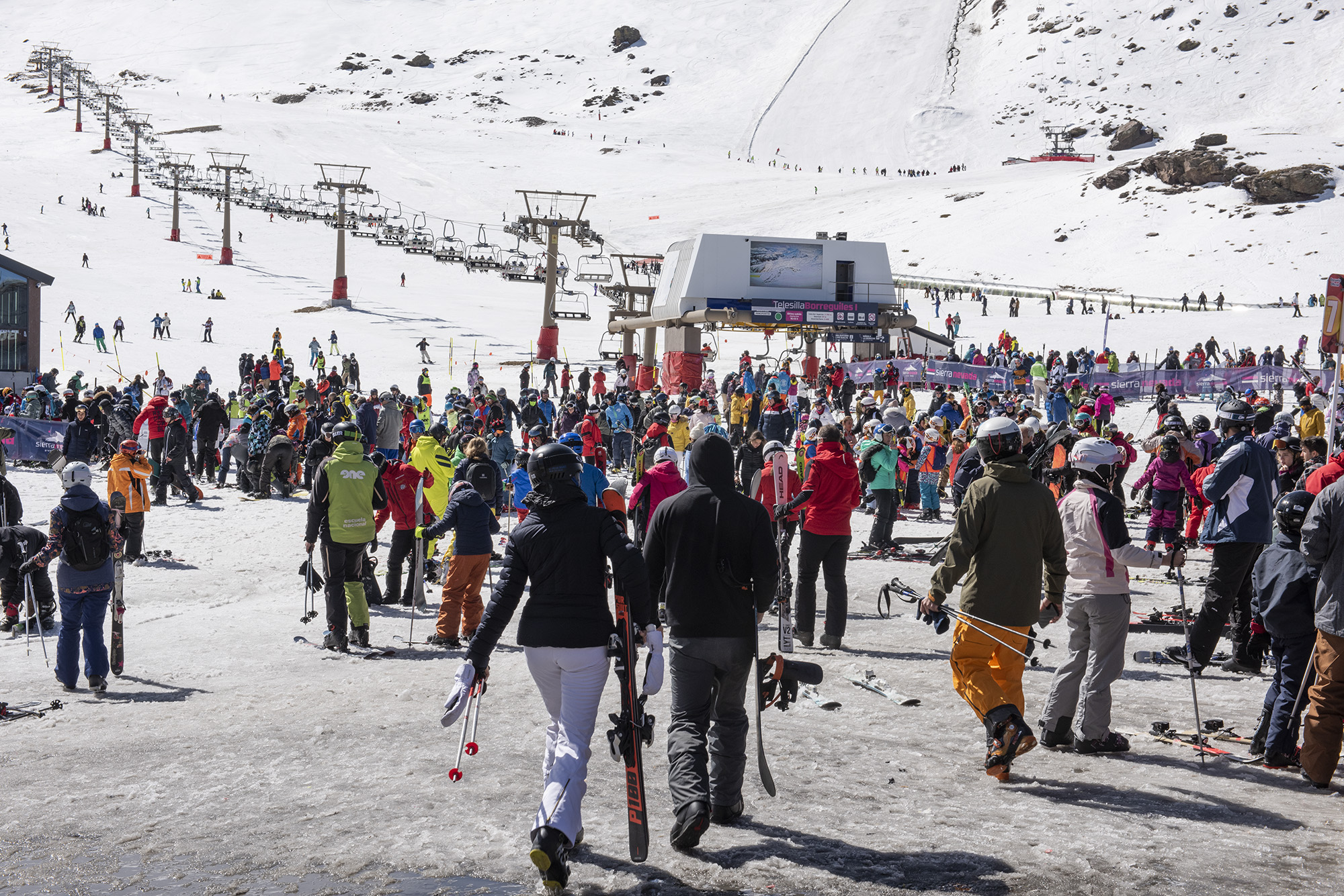 Practical and Technical information about the Sierra Nevada ski resort