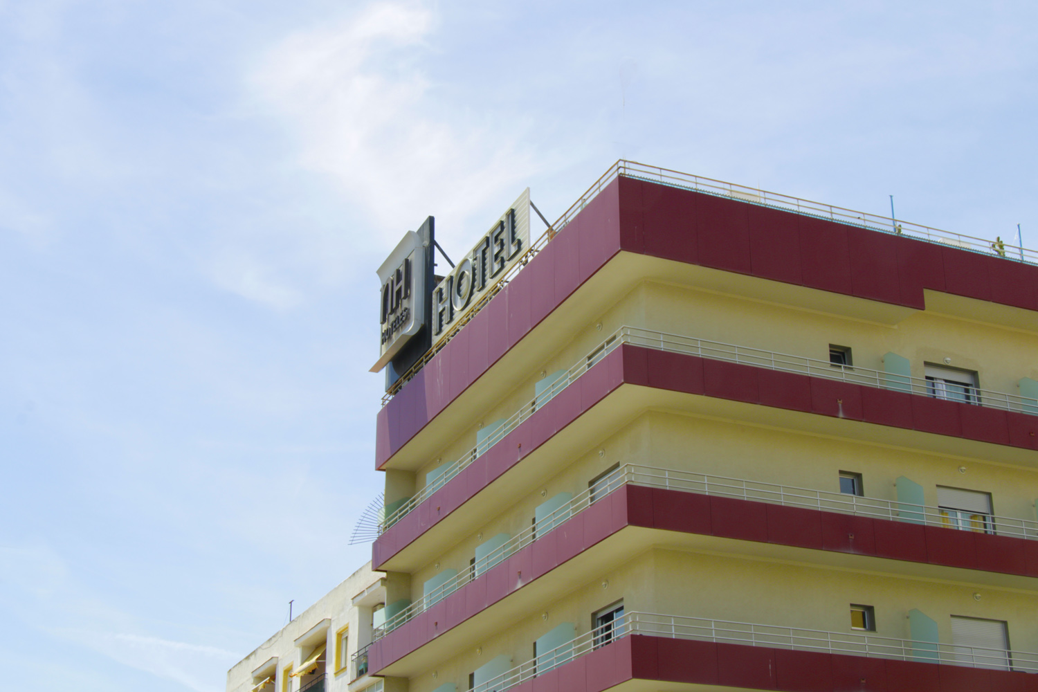 Hotel NH Express in Centre of San Pedro © Gonzalo Alvarez