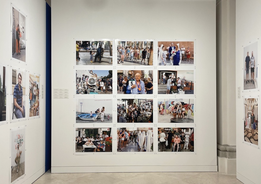 There are 104 images in the Malaga Express exhibition.