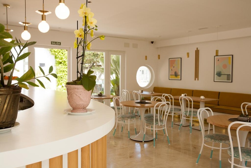 Hostal Las Cumbres, Conil de la Frontera ©Booking.com