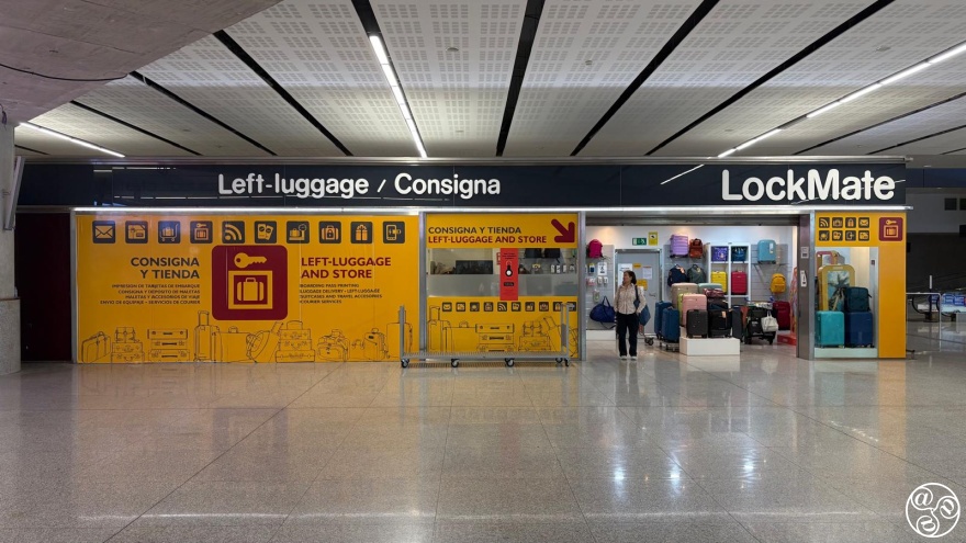 Left Luggage Office in arrivals area © Guy Syrett