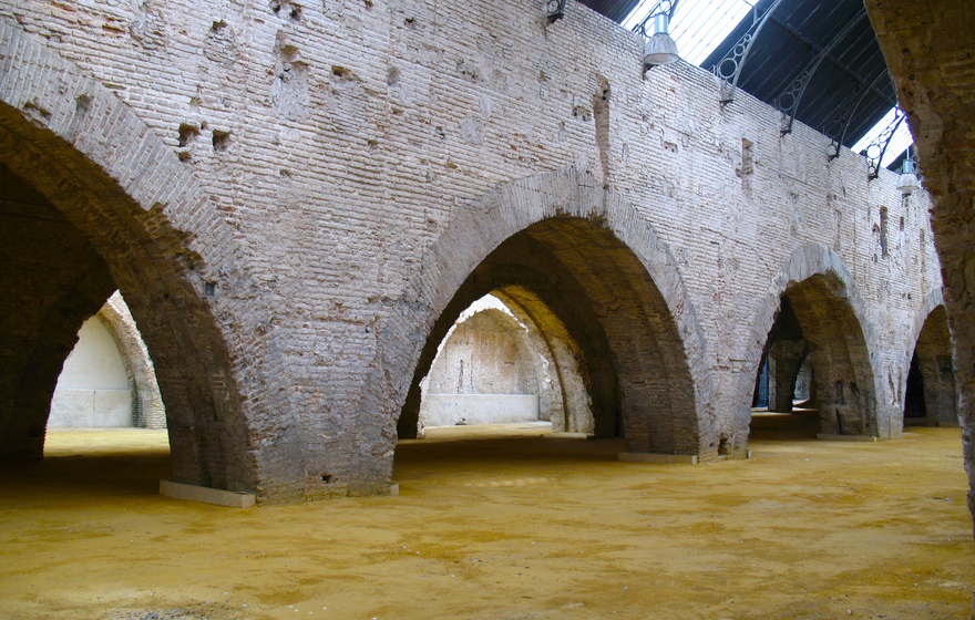 The distinctive arches of the Atarazanas © Fiona Flores Watson
