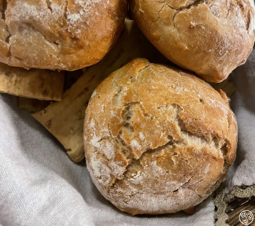 Artesian Bread rolls 