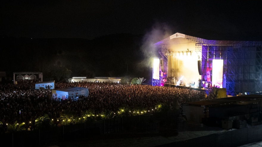 M83 on the Victoria Stage © Oscar L Tejeda