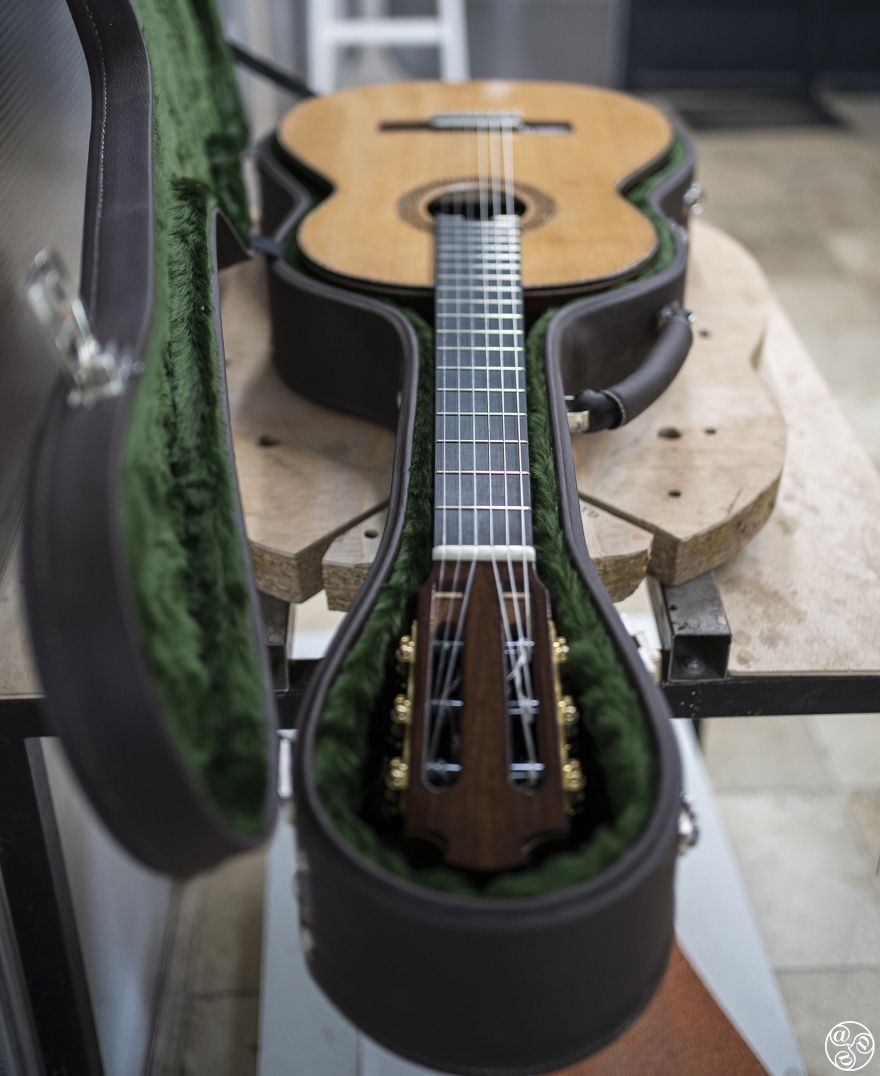  Spanish Guitars made with love in the heart of Seville © Fernando Rojas 