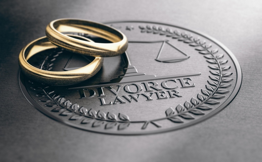 A good divorce lawyer in Spain offers more than legal representation—they provide clarity, protection, and peace of mind. © istockphoto