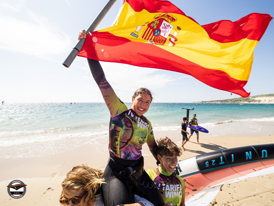 Nia-Suardiaz, the 16 year old from Tarifa winner of women's GWA Surf-Freestyle 2023. Photo Samuel Cardenas