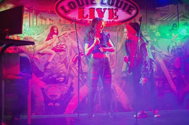 Louie Louie Rock Bar in Estepona Port © Joaquin Alarcon