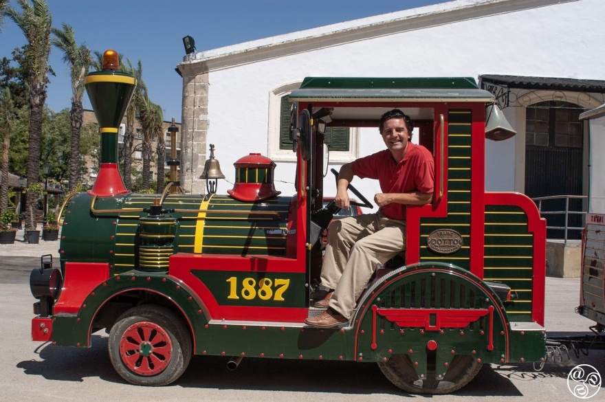 Climb aboard the Gonzalez Byass Bodega tour train © Michelle Chaplow