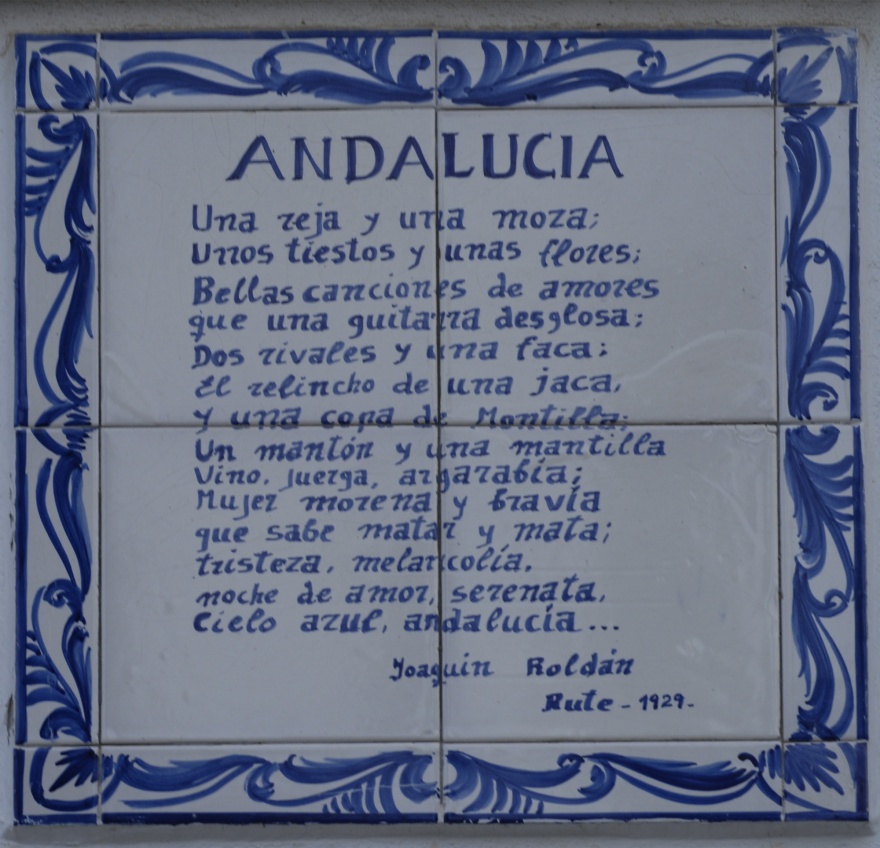 Love poems that are almost a centenary old on the streets of Rute © Michelle Chaplow