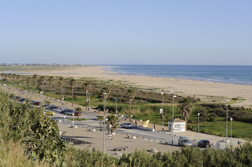 Playa de los Bateles © Michelle Chaplow