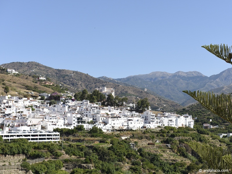 Torrox pueblo, just drenched in sunshine  © Michelle Chaplow