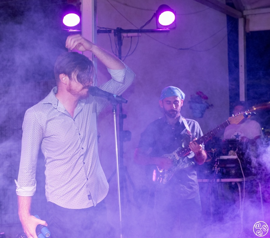 Donovan Keith, a R&B/Soul artist from Austin, Texas, he is known for his dance-infused stage show and vintage style playing in Jimera de Libar (c) Michelle Chaplow