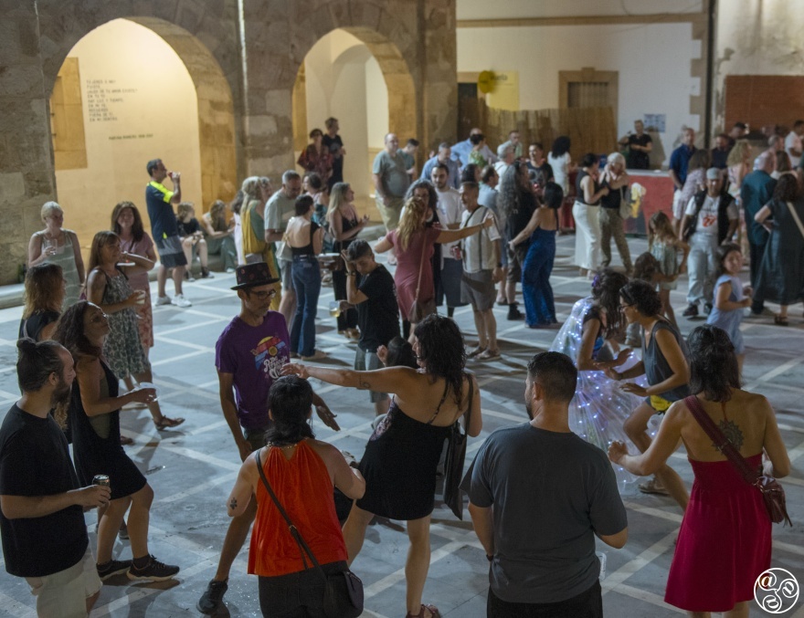 Andalucia Pueblos Blancos Music Festival dancing in The plaza Carlos III, Cortes de la Frontera © Michelle Chaplow