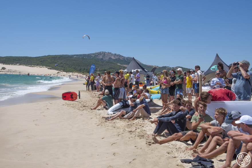 Front line view for the finals of the Tarifa Wing Pro 2026 © Michelle Chaplow