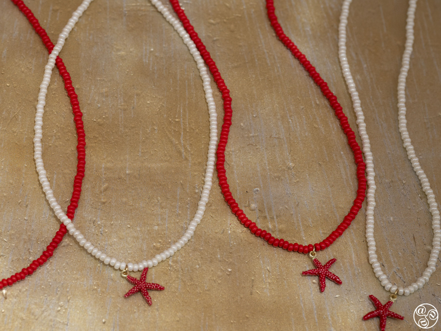 Summer finds at the Soto Market © Michelle Chaplow