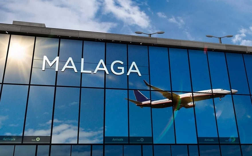 Malaga Airport Aeroplane (c) Panorama
