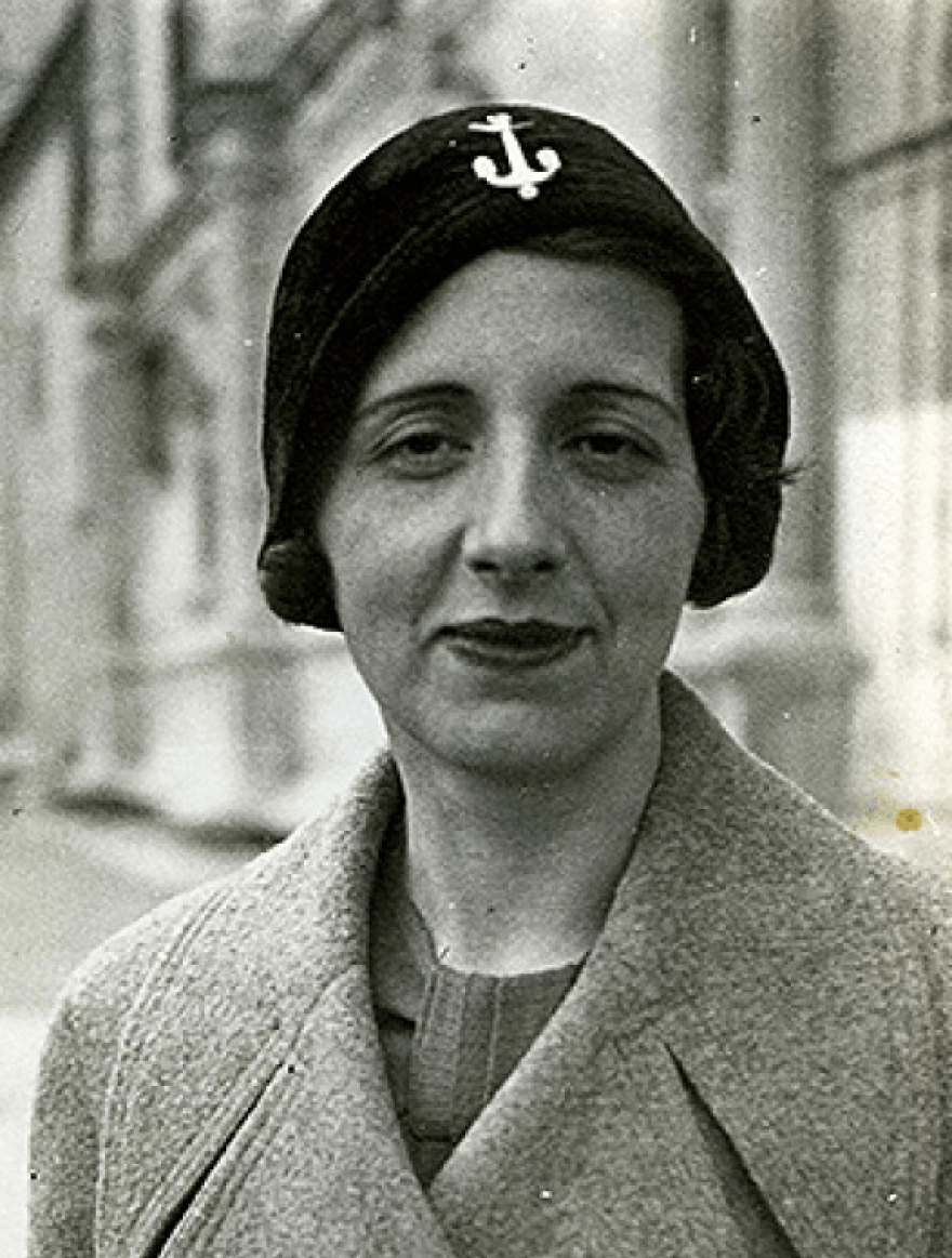 Maria Zambrano 1930 author unknown from Fundacion Maria Zambrano Velez-Malagan María Zambrano [1], Dominio público, https://commons.wikimedia.org/w/index.php?curid=114533564