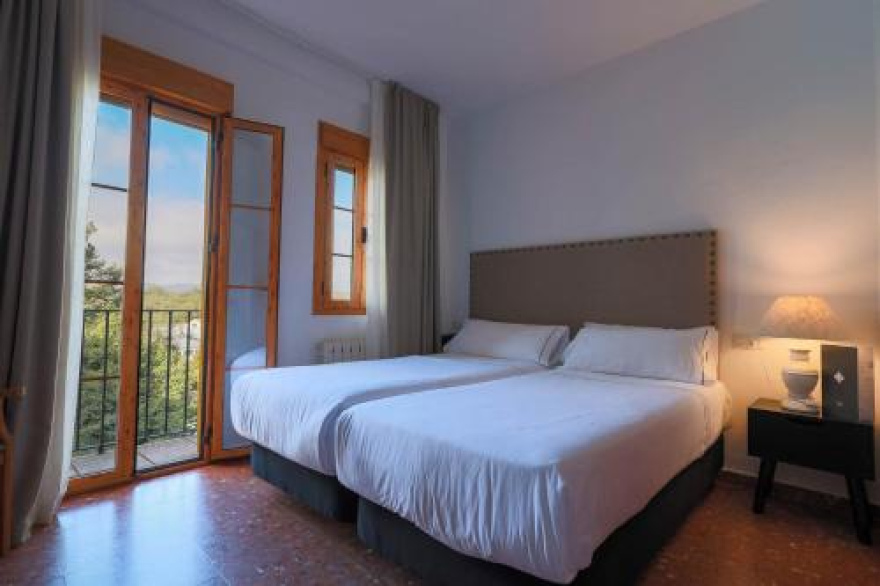 Hotel Tugasa El Almendral