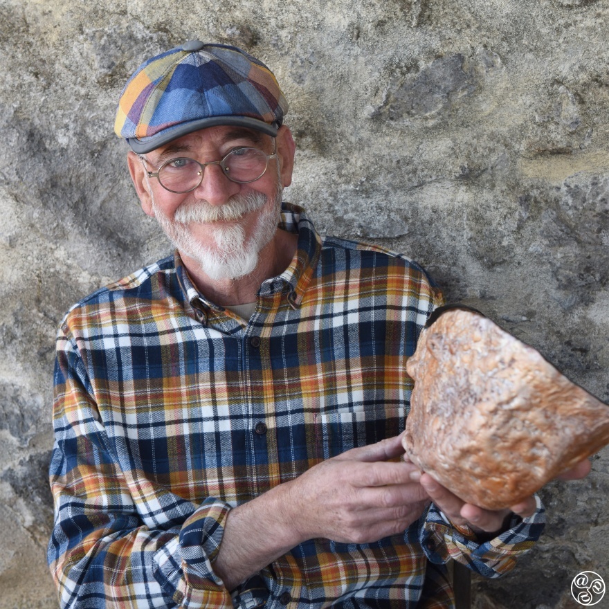 Jose Luis Bazán Fernández leather craftsman