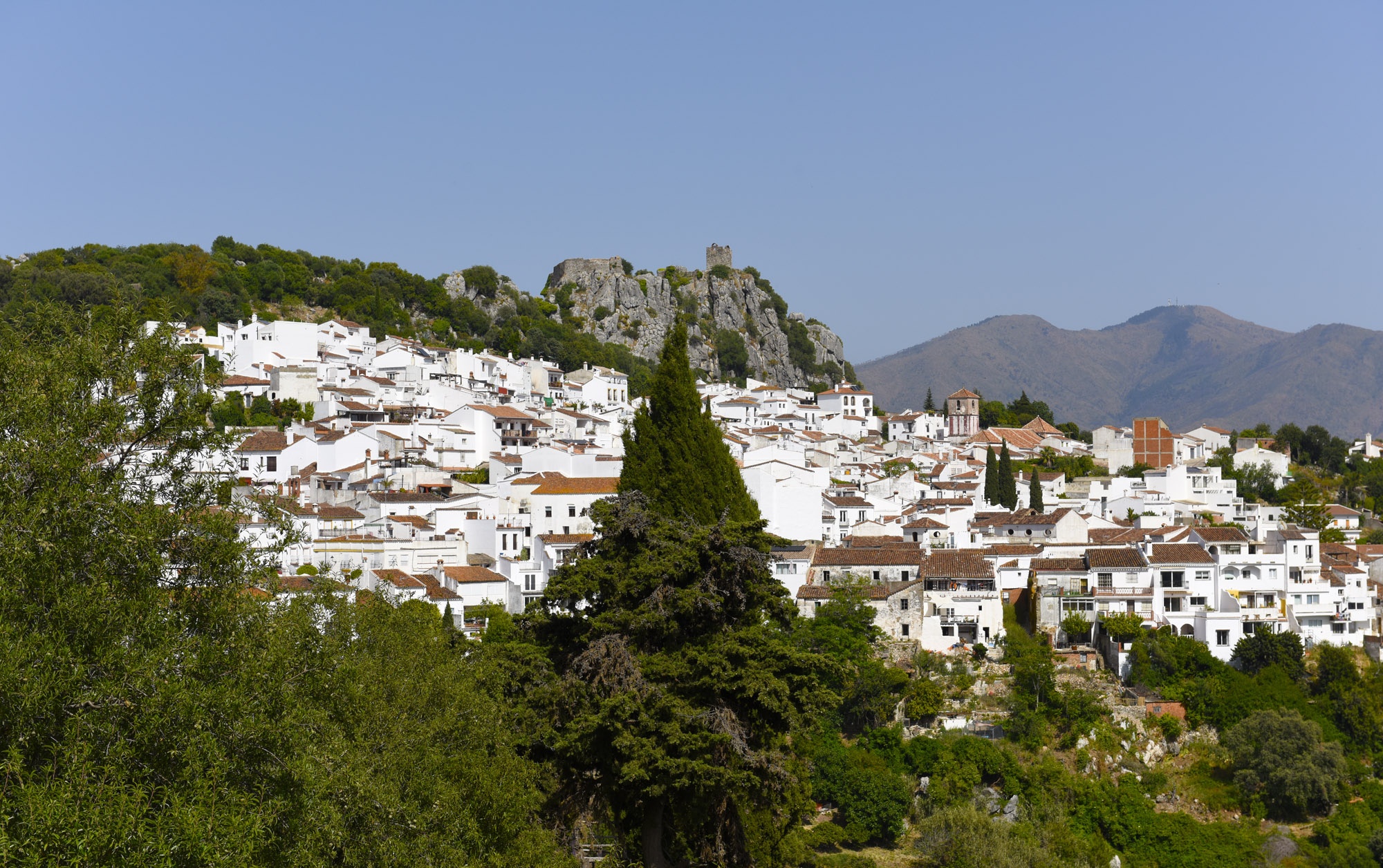 The enchanting white village of Gaucín, home to artist Sian Faber, where traditional charm meets creative inspiration © Michelle Chaplow