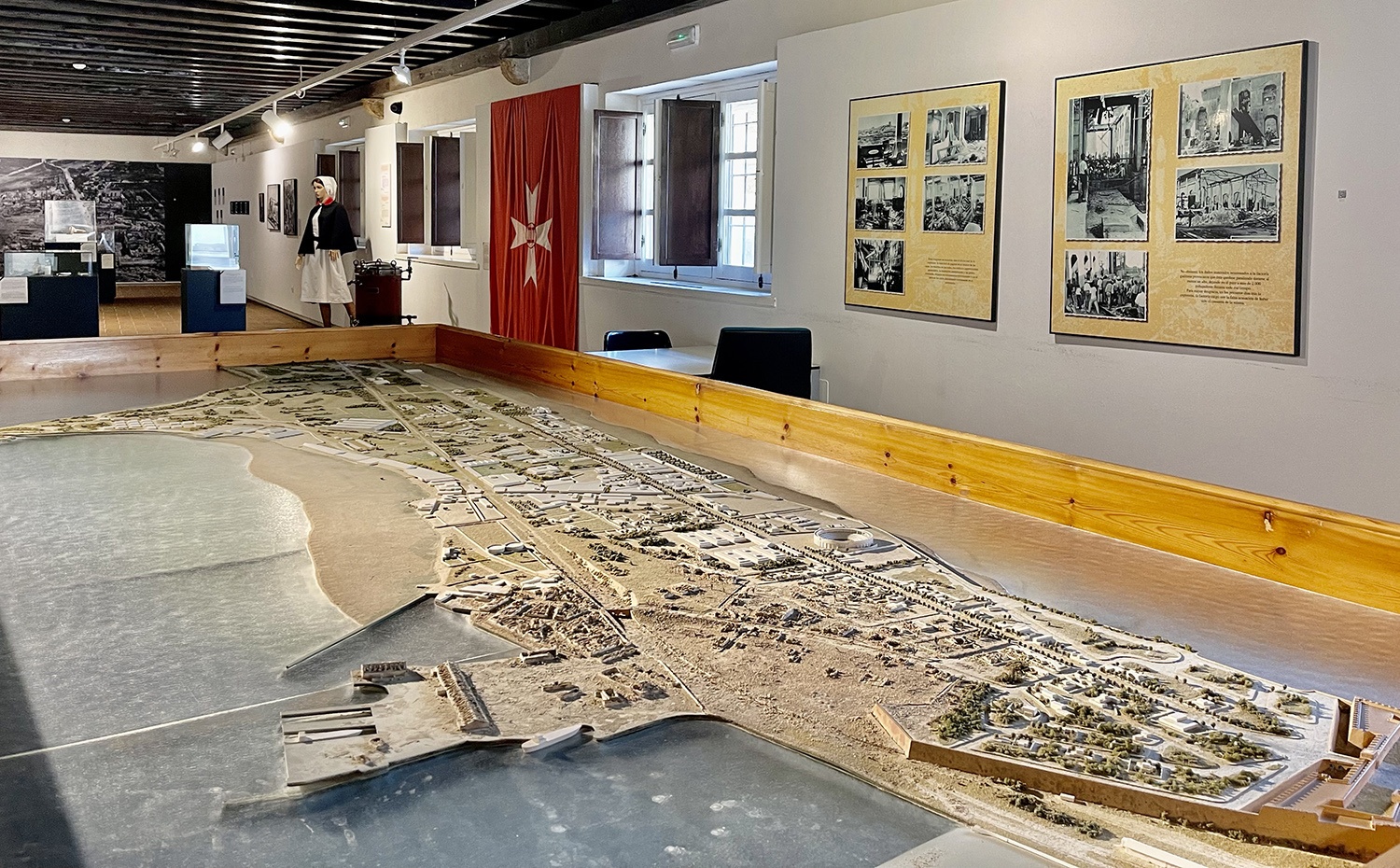 An exhibition dedicated to the 1947 explosion in the Navy ammunition depot of Cadiz