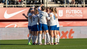 England celebrating a goal against Italy in Algeciras © Andres Lopez Sheridan