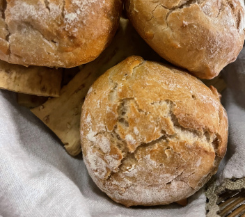 Artesian Bread rolls 