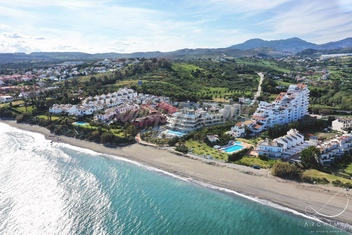 Duplex Penthouse in Estepona - Photo by Campomar