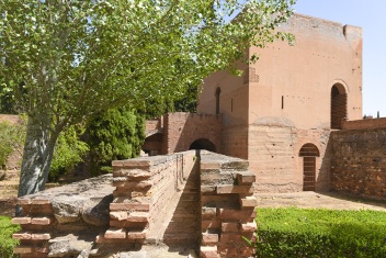 Remnant of the palace aqueduct. © Michelle Chaplow